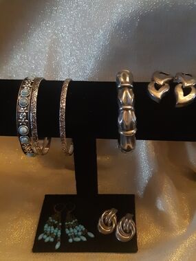 Silver and Turquoise Bangle Bracelet Set - Women Jewelry Lot Of 7